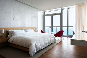 SEAMARQ Hotel