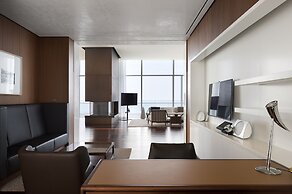 SEAMARQ Hotel
