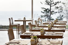 SEAMARQ Hotel