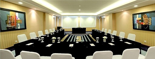 Grand Pacific Hotel