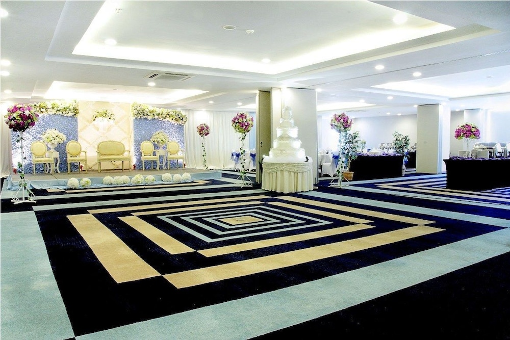 Grand Pacific Hotel