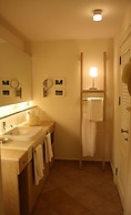 Dionysos Hotel