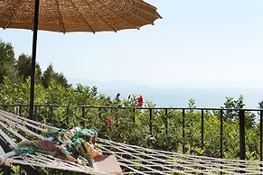 Dionysos Hotel