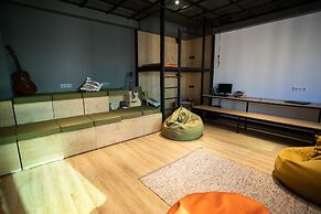 Kantar Hostel