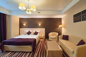 Degas Lite Hotel