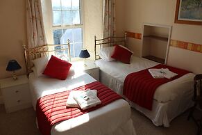 The Middlegate Hotel