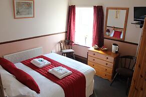 The Middlegate Hotel