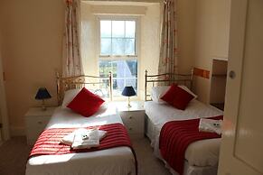 The Middlegate Hotel