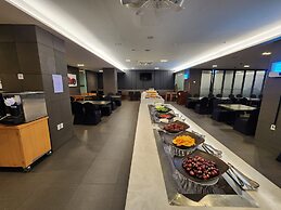 Ramada Jeju Hamdeok