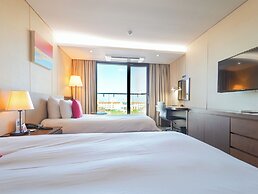Ramada Jeju Hamdeok