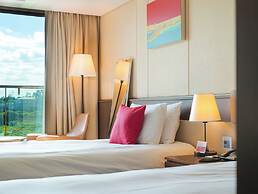 Ramada Jeju Hamdeok