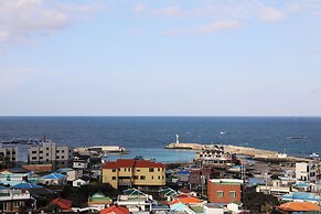 Ramada Jeju Hamdeok