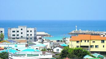 Ramada Jeju Hamdeok