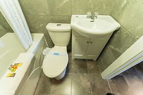 Hinton Highway Inn