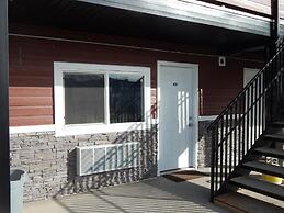 Hinton Highway Inn