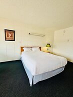 Silver Crest Lodge