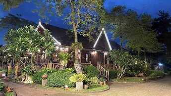 Baan Baitan Resort