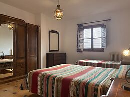 Hostal Poqueira