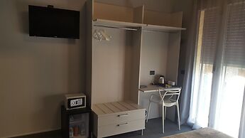 Alma Hotel
