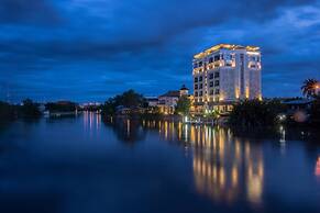 Coco View Hotel