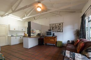 Inyathi Guest Lodge & Self Catering Chalets