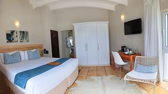 Periwinkle Guest Lodge