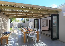 Scallop Guest Lodge