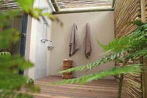 Scallop Guest Lodge