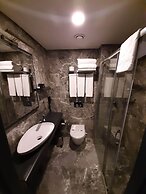 Sapko Airport Hotel