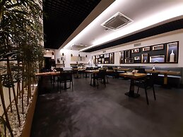 Sapko Airport Hotel