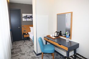 Sapko Airport Hotel