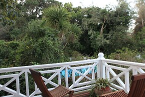 Yellowwood Lodge - Adults Only