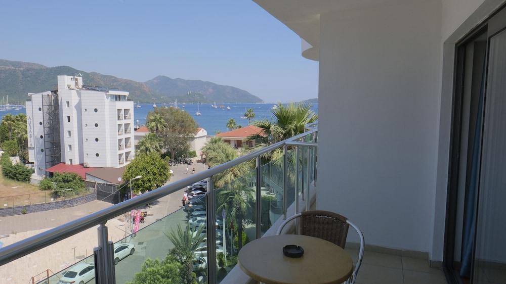 Cihan Turk Hotel