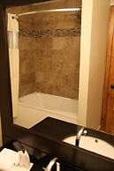 Marble Inn Resort
