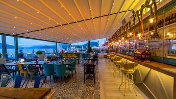Honeymoon Hotel