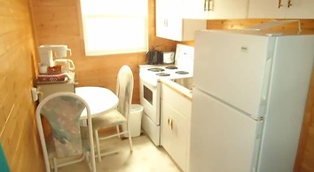 The Dreamland Motel