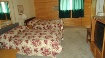 The Dreamland Motel