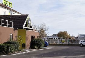 B&B HOTEL Maurepas