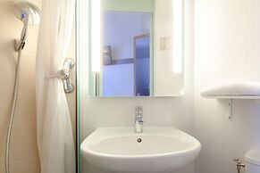 B&B HOTEL Maurepas