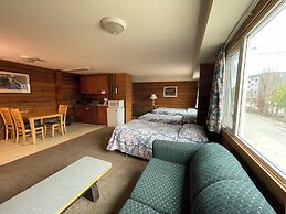 Raccoon Lodge