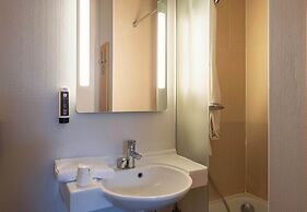 B&B HOTEL Amiens Longueau