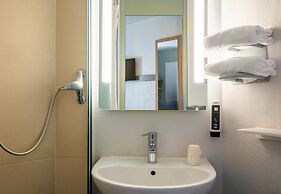 B&B HOTEL Annecy Argonay