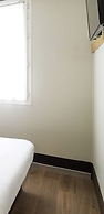 B&B HOTEL Lyon Grand Stade Meyzieu