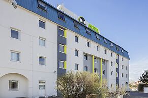 B&B HOTEL Lyon Grand Stade Meyzieu