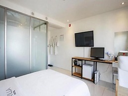 Lavilla Hotel