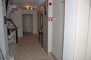 Almena Hotel