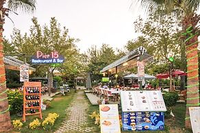 L’ETOILE BEACH HOTEL