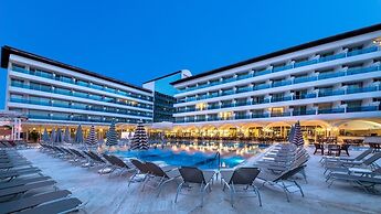 L’ETOILE BEACH HOTEL