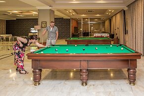 L’ETOILE BEACH HOTEL