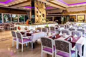 L’ETOILE BEACH HOTEL